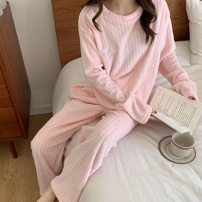 2023 Women's Coral Fleece Thick Pajama Set (2 Pieces)