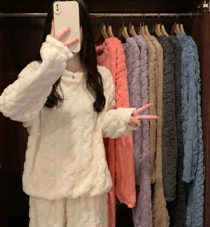 Fashion Coral Fleece Pajama Set for Fall Winter