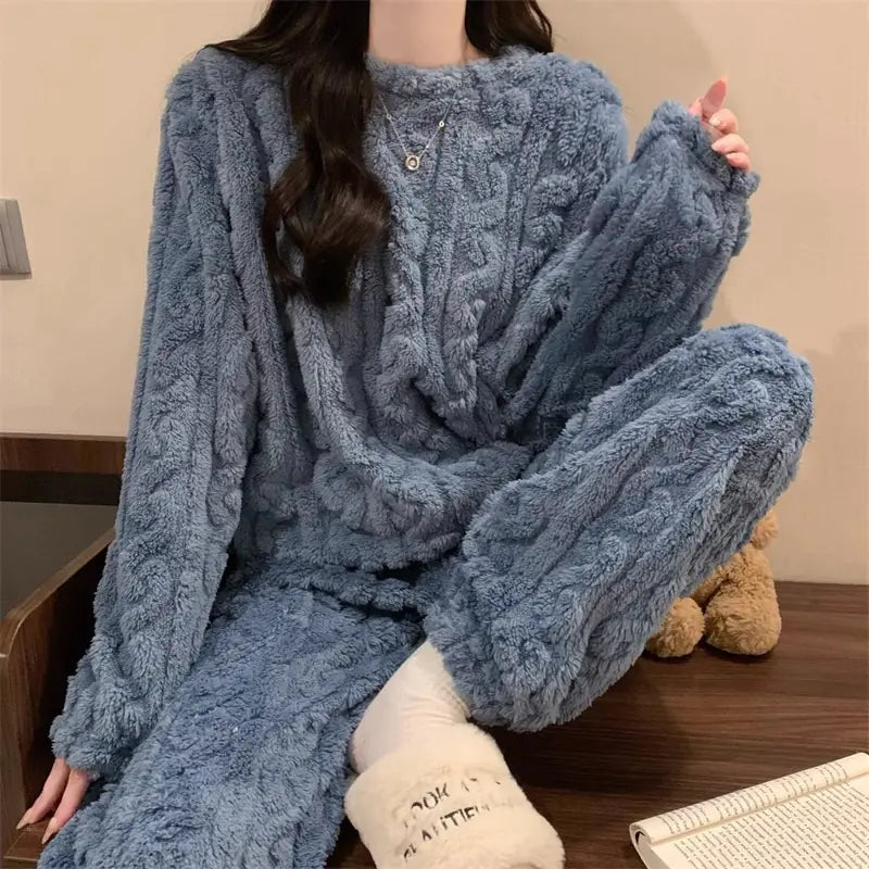 Fashion Coral Fleece Pajama Set for Fall Winter