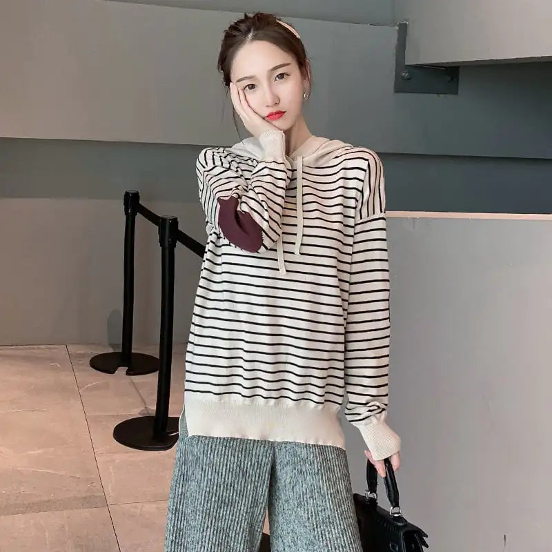 Two-Piece Knitted Nursing Clothing with Wide-Leg Pants